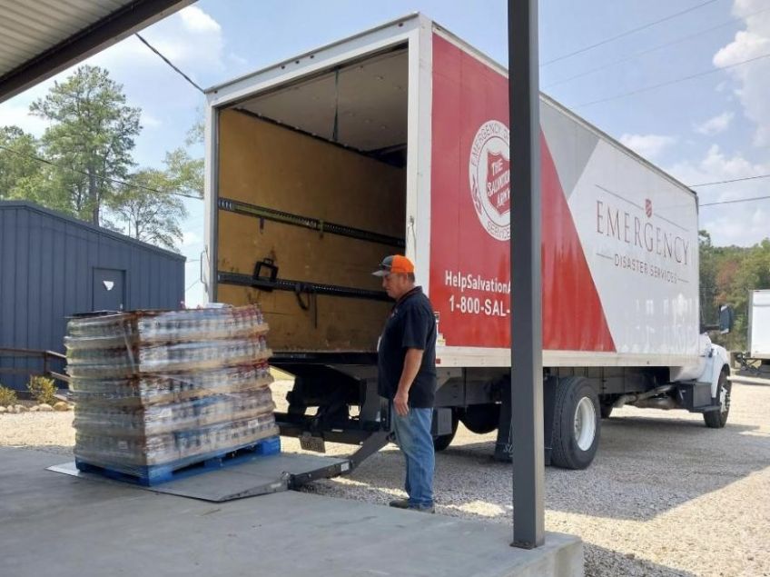 The Salvation Army Serving at Shearwood Creek Fire in Southeast Texas