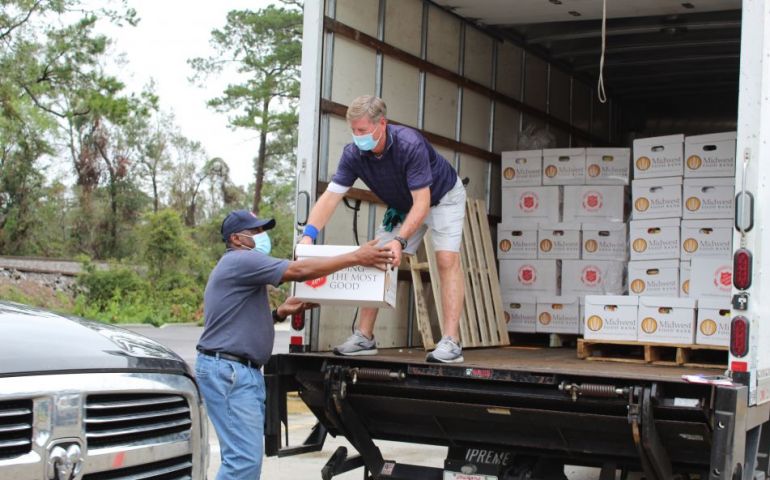 Salvation Army ARC Graduates Give Back to the Community