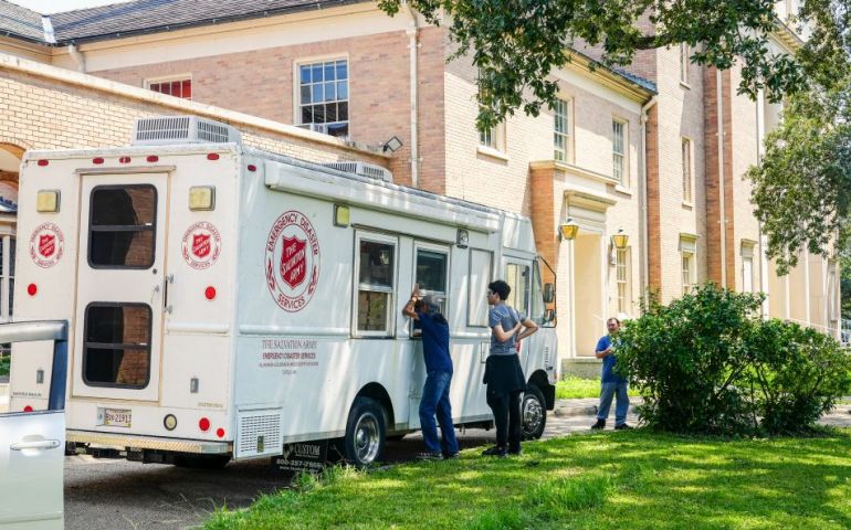 Lighthouses in the Dark: The Salvation Army Joins Community Group to Serve in New Orleans 